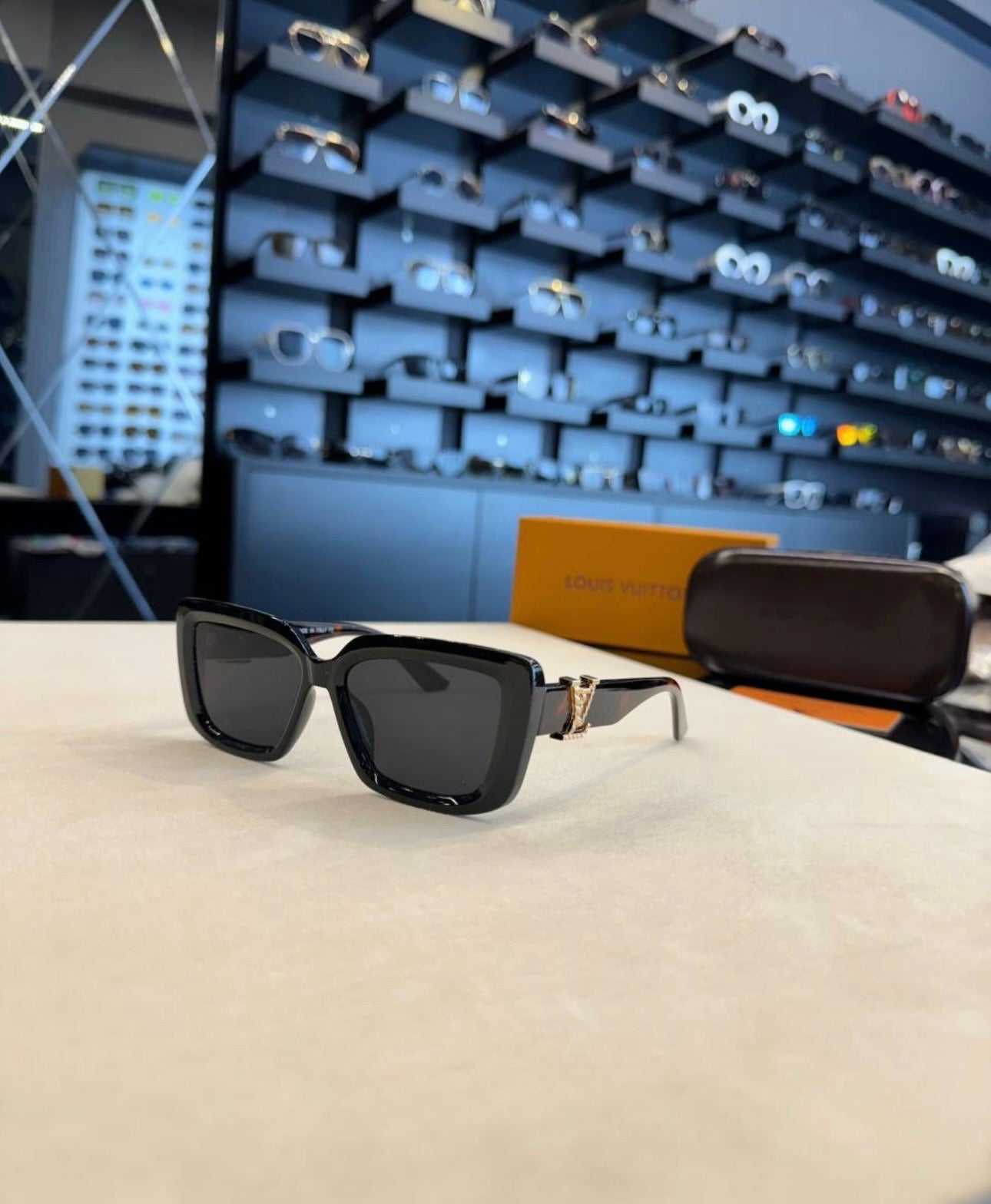 Γυαλια LV - 4510