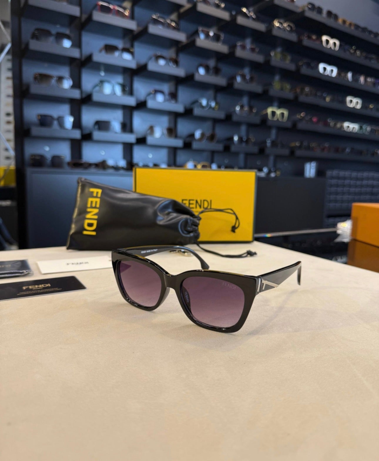 Γυαλια Fendi - 7357