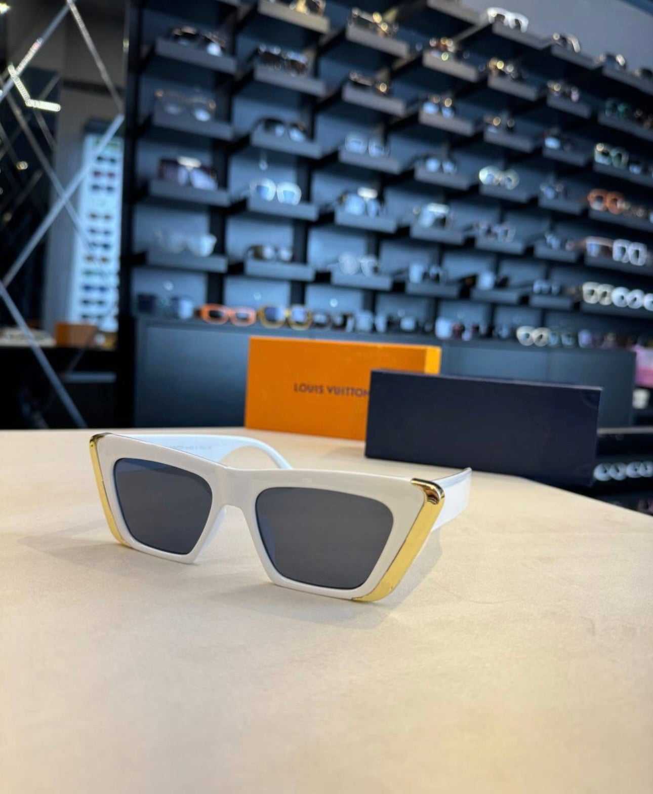 Γυαλια LV - 4503