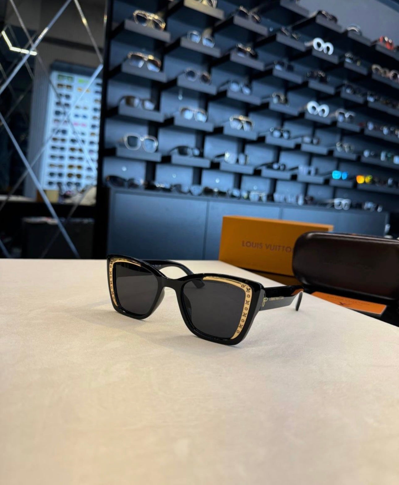 Γυαλια LV - 4511